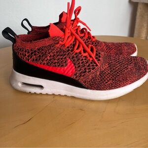 Nike Women’s Air Max Thea Ultra FlyKnit Lace Up Sneakers Size 9.5